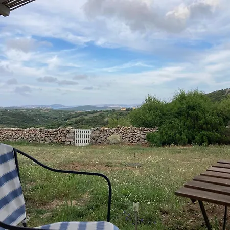 Фермерский дом La Tana Di Lu Maccioni Санта-Тереза-Галлура