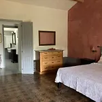 La Tana Di Lu Maccioni Farm stay