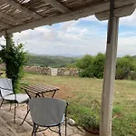 La Tana Di Lu Maccioni Farm stay