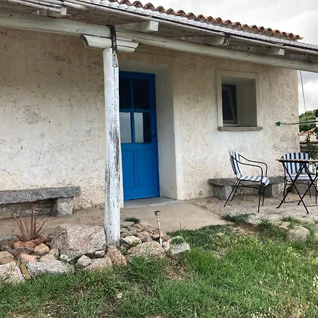 La Tana Di Lu Maccioni Farm stay *