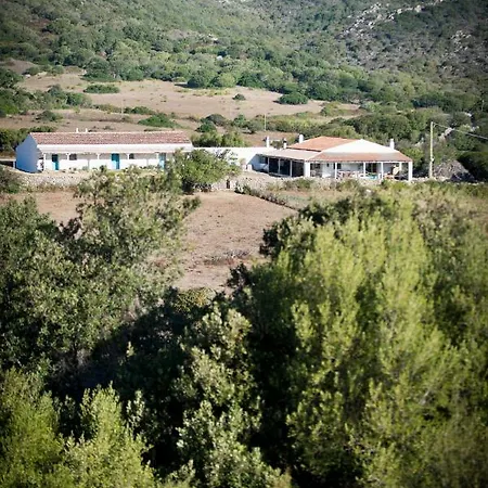 La Tana Di Lu Maccioni Farm stay *